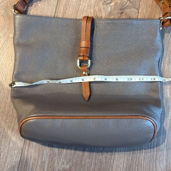 VALENTINA ITALIAN MADE PEBBLED LEATHER GRAY AND TAN BUCKET SHOULDER BAG EUC - Picture 12 of 16